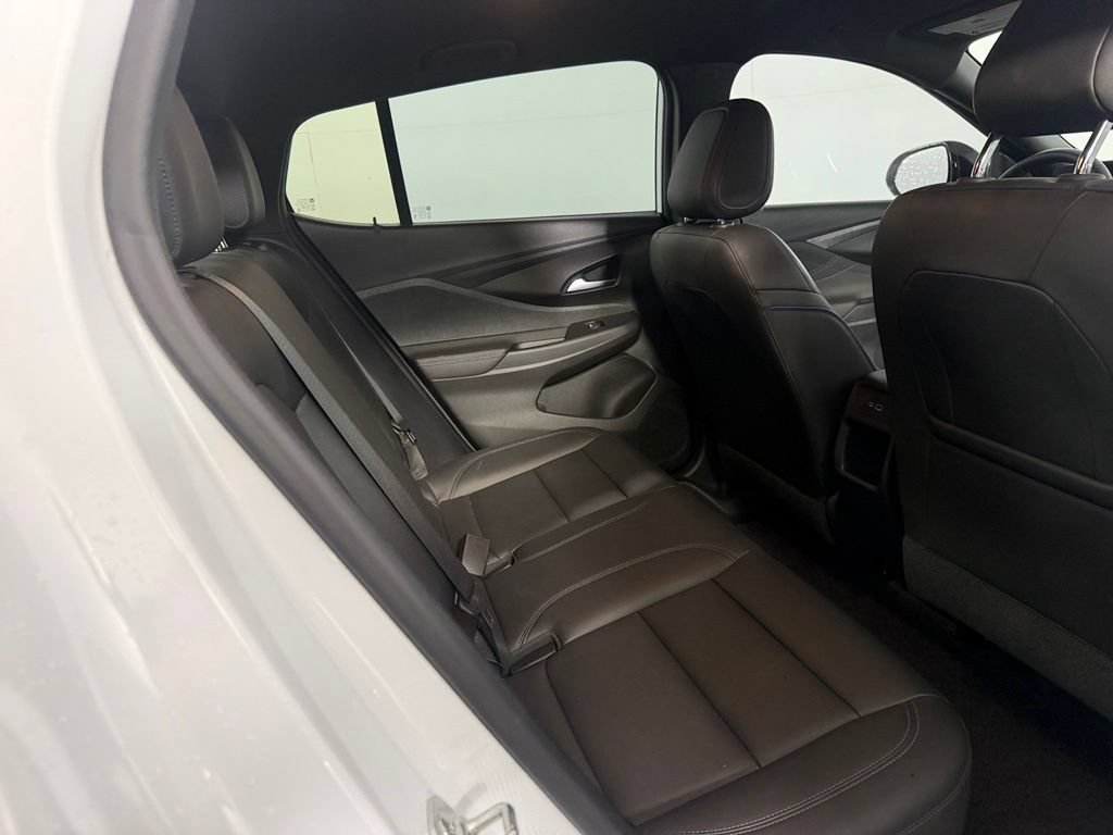 Used 2025 Buick Envista Sport Touring FWD image 19
