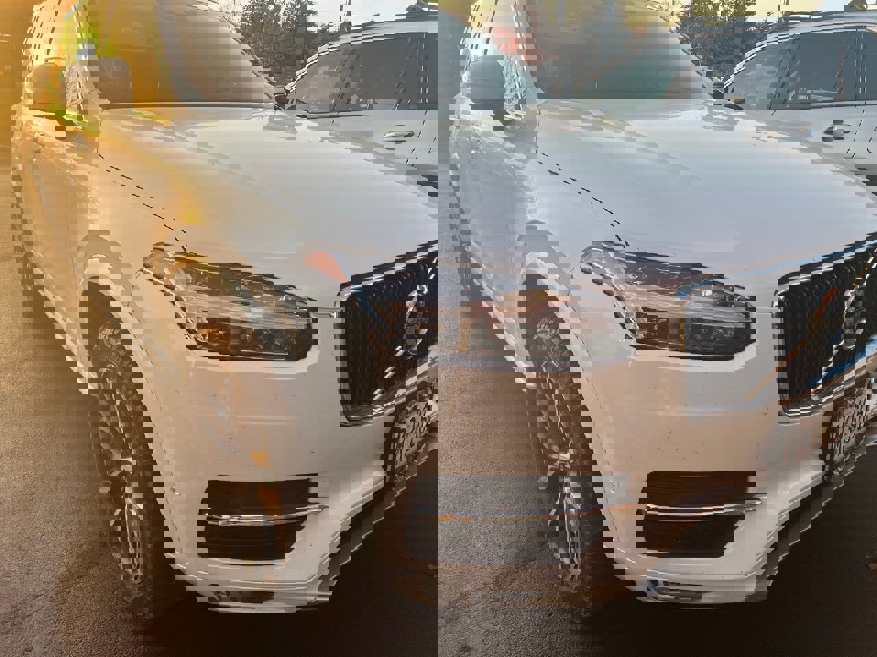 Used 2018 Volvo XC90 T5 Momentum w/ Convenience Package