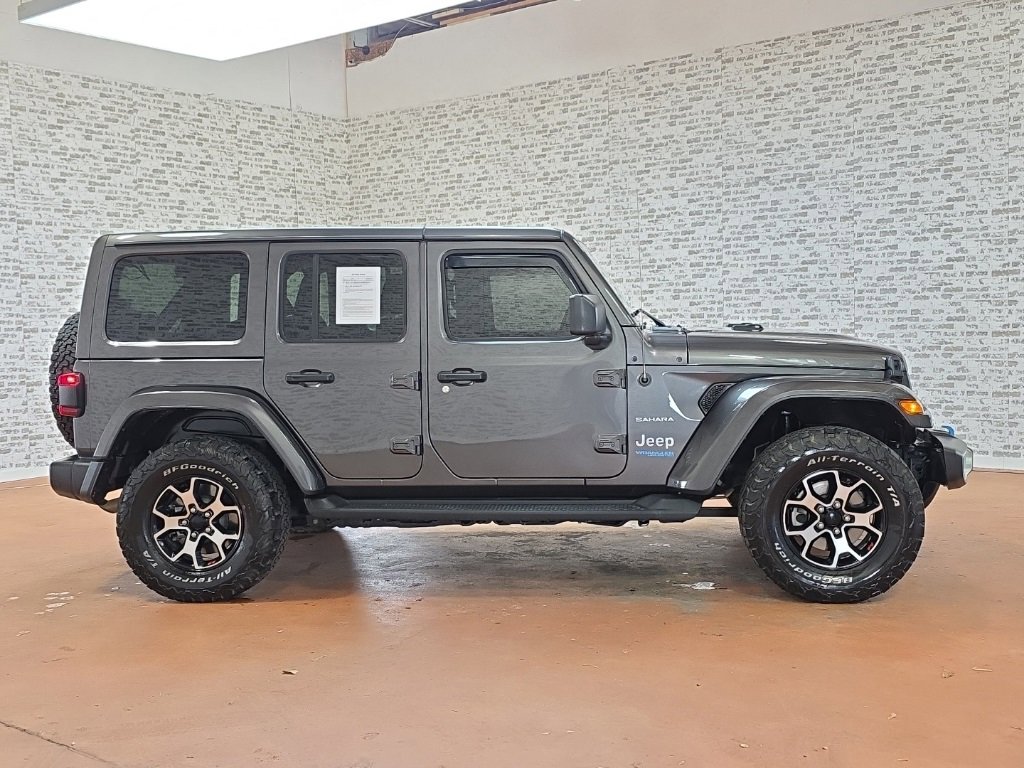Used 2022 Jeep Wrangler Unlimited Sahara w/ Cold Weather Group image 11