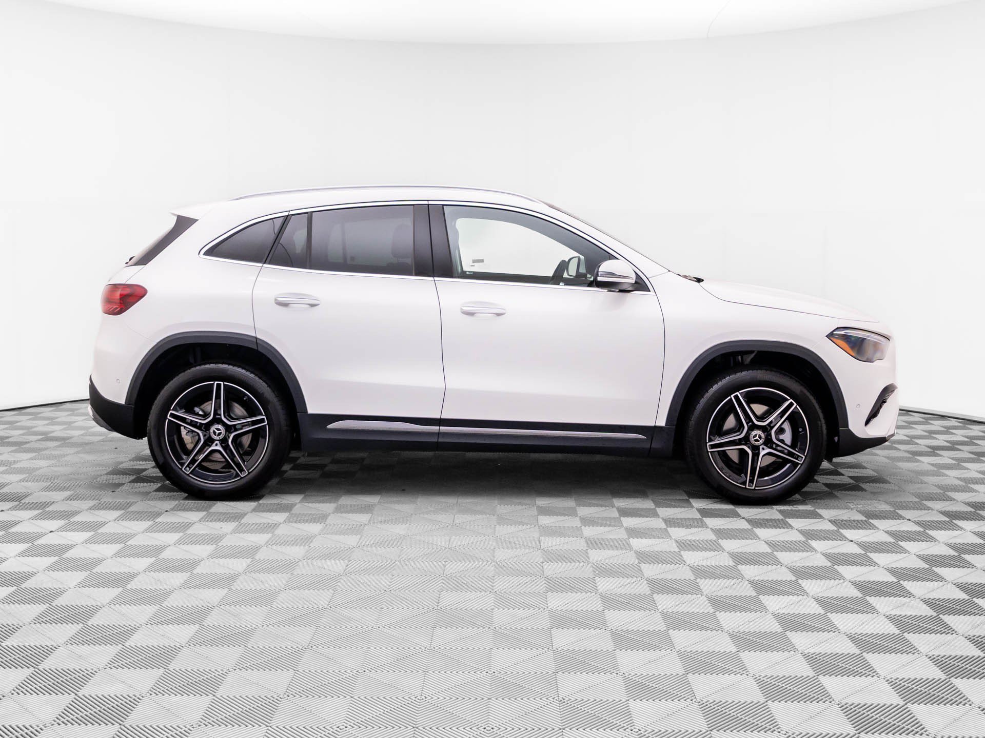 New 2026 Mercedes-Benz GLA 250 4MATIC image 6