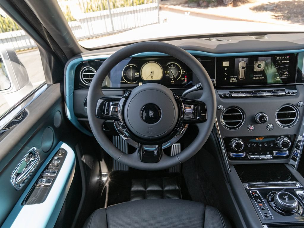 New 2026 Rolls-Royce Cullinan AWD/4WD image 17