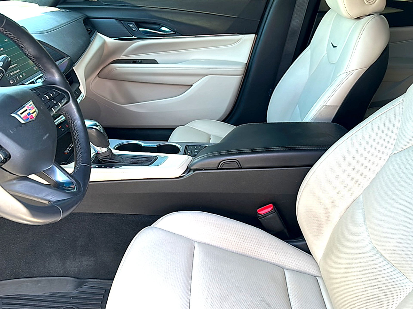 Used 2022 Cadillac CT4 Premium Luxury w/ Climate Package AWD/4WD image 13