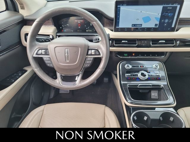 Used 2022 Lincoln Nautilus Reserve image 7