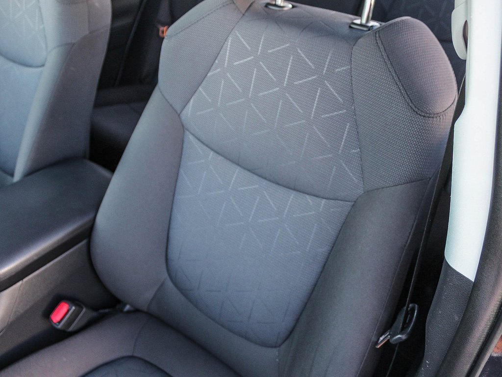 Used 2021 Toyota RAV4 XLE image 26