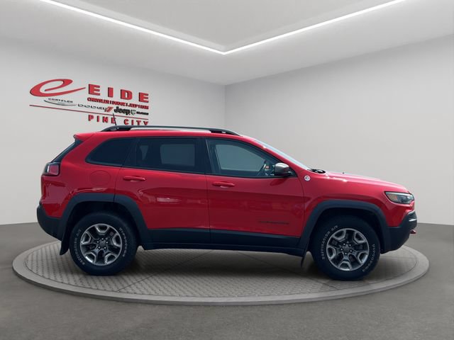 Used 2019 Jeep Cherokee Trailhawk w/ Comfort & Convenience Group AWD/4WD image 11