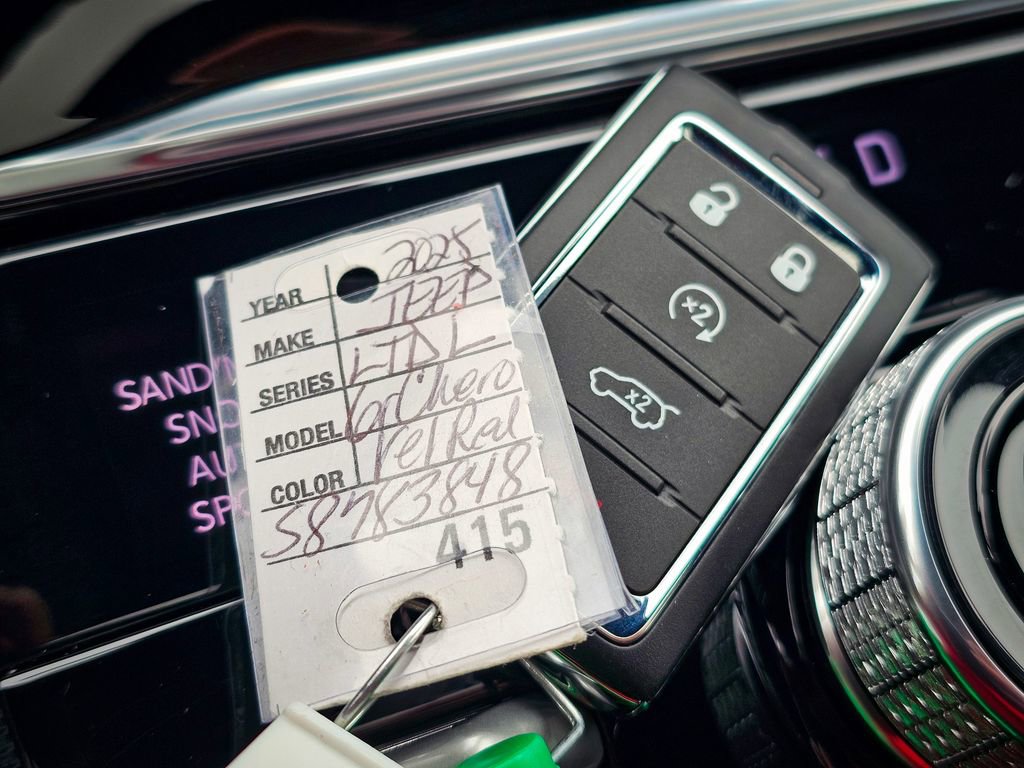 New 2025 Jeep Grand Cherokee L Limited image 40