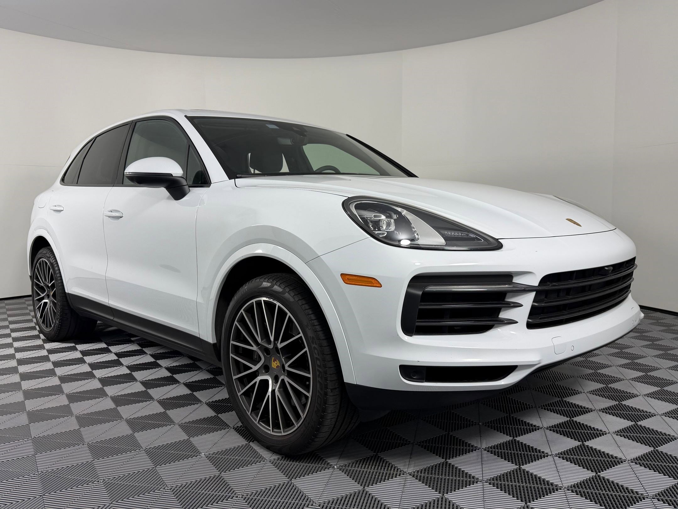Certified 2023 Porsche Cayenne image 7