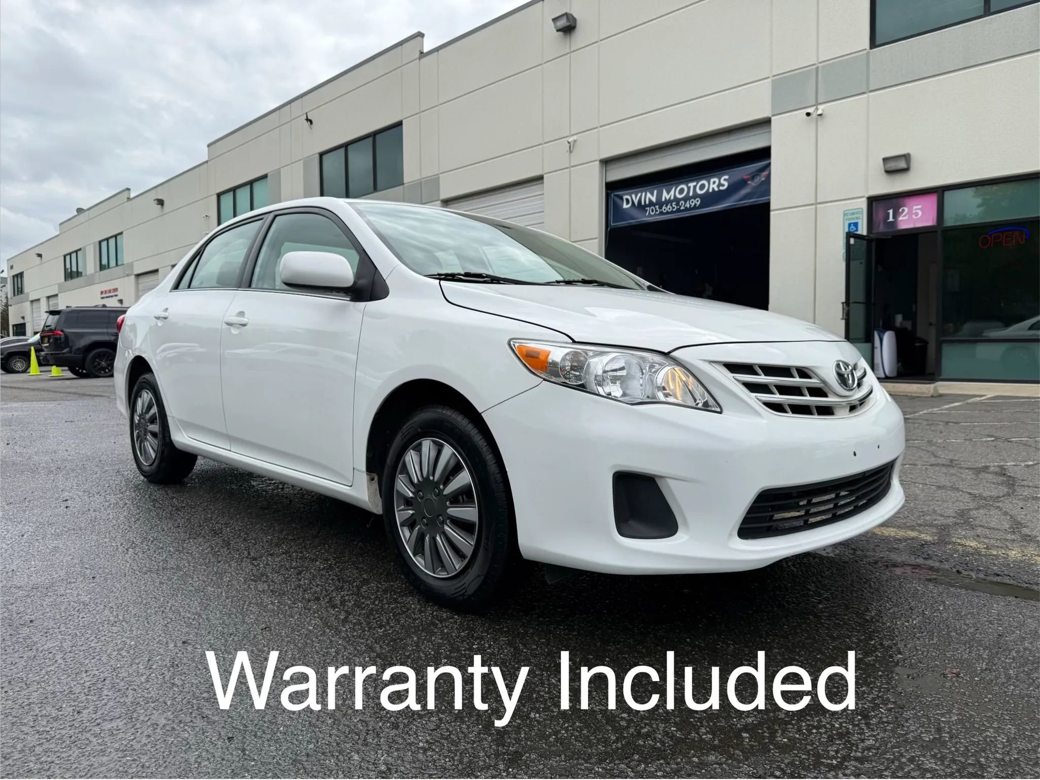 Used 2013 Toyota Corolla LE FWD image 1