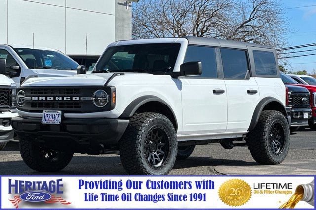 New 2025 Ford Bronco 4-Door image 8