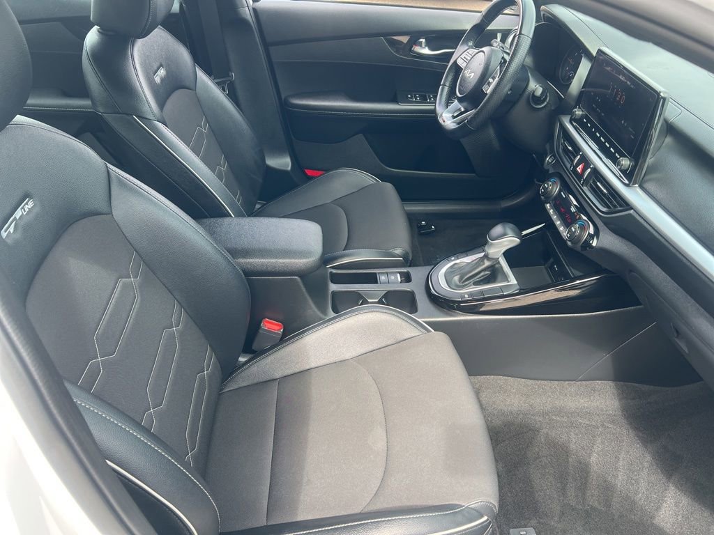 Certified 2022 Kia Forte GT-Line w/ GT-Line Technology Package FWD image 19