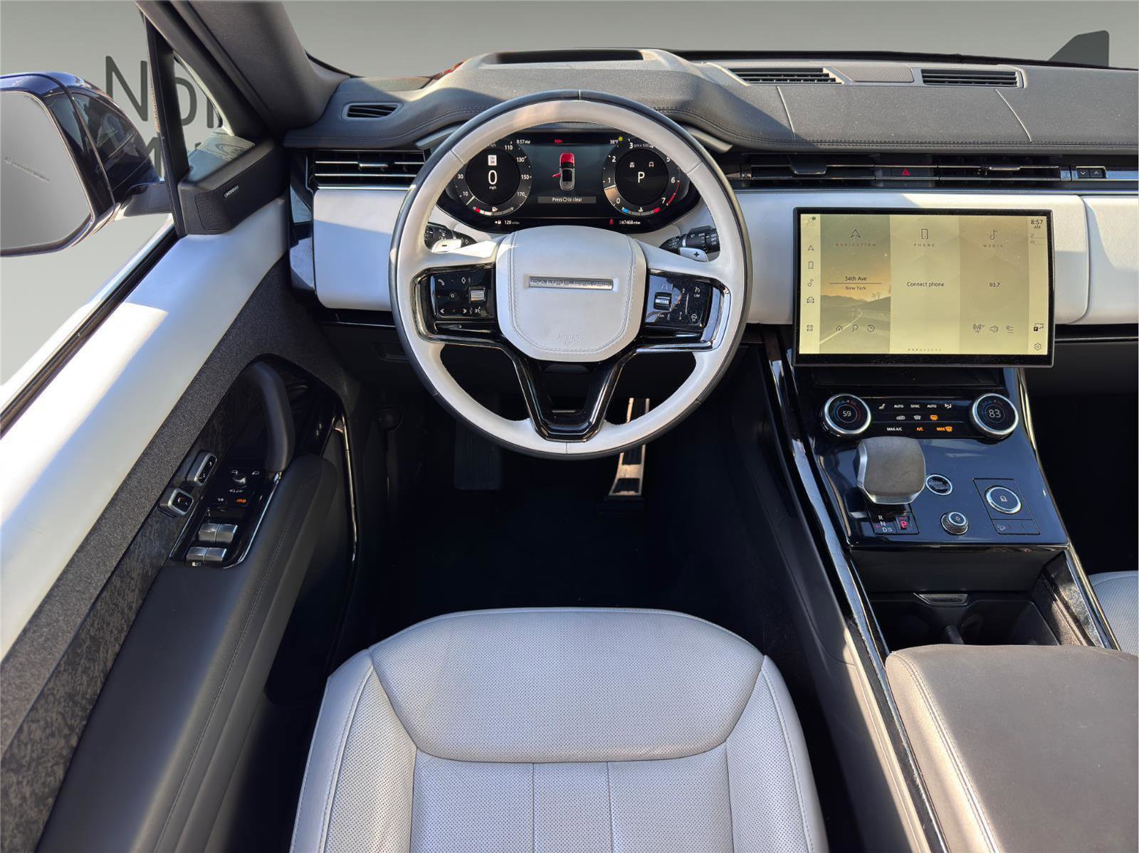 Used 2023 Land Rover Range Rover Sport SE Dynamic image 20