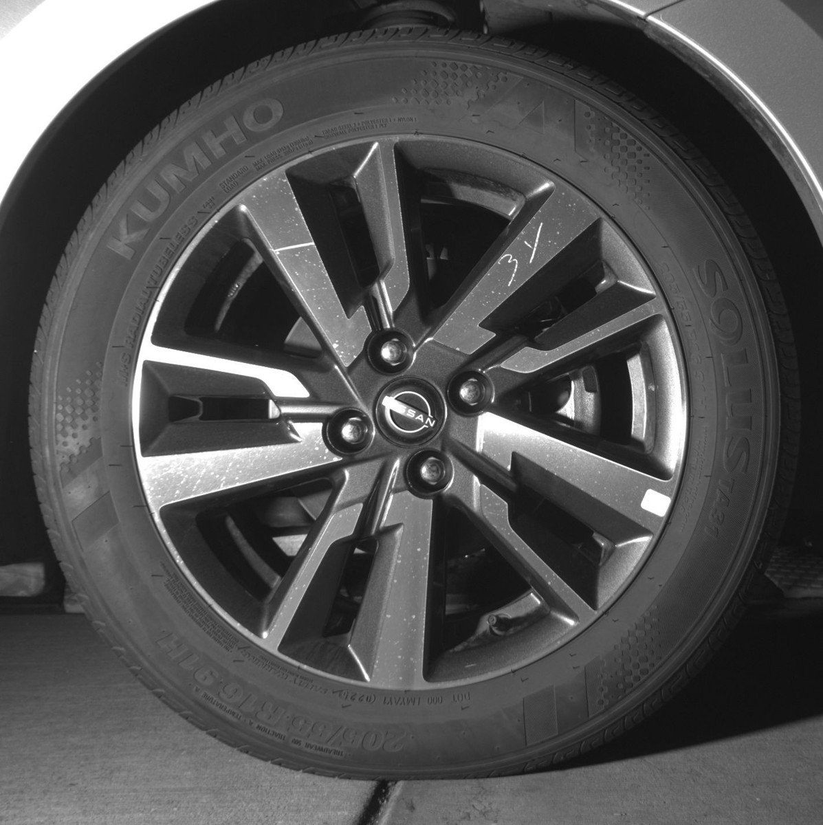 Used 2025 Nissan Versa SV image 13