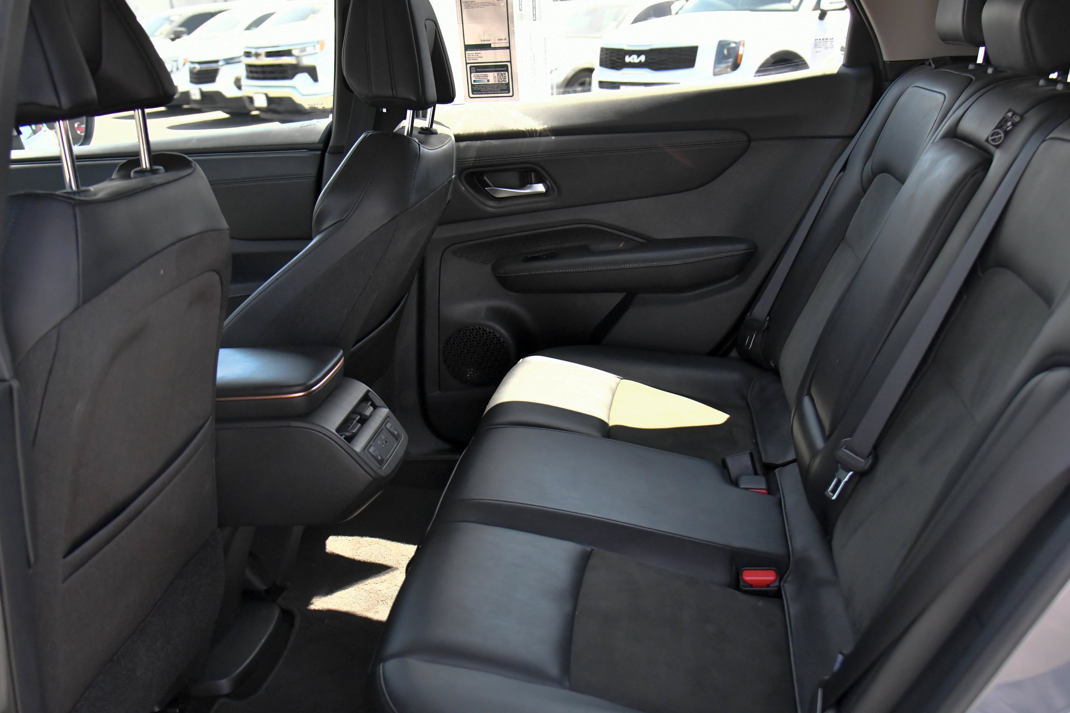 Used 2024 Nissan Ariya FWD image 41