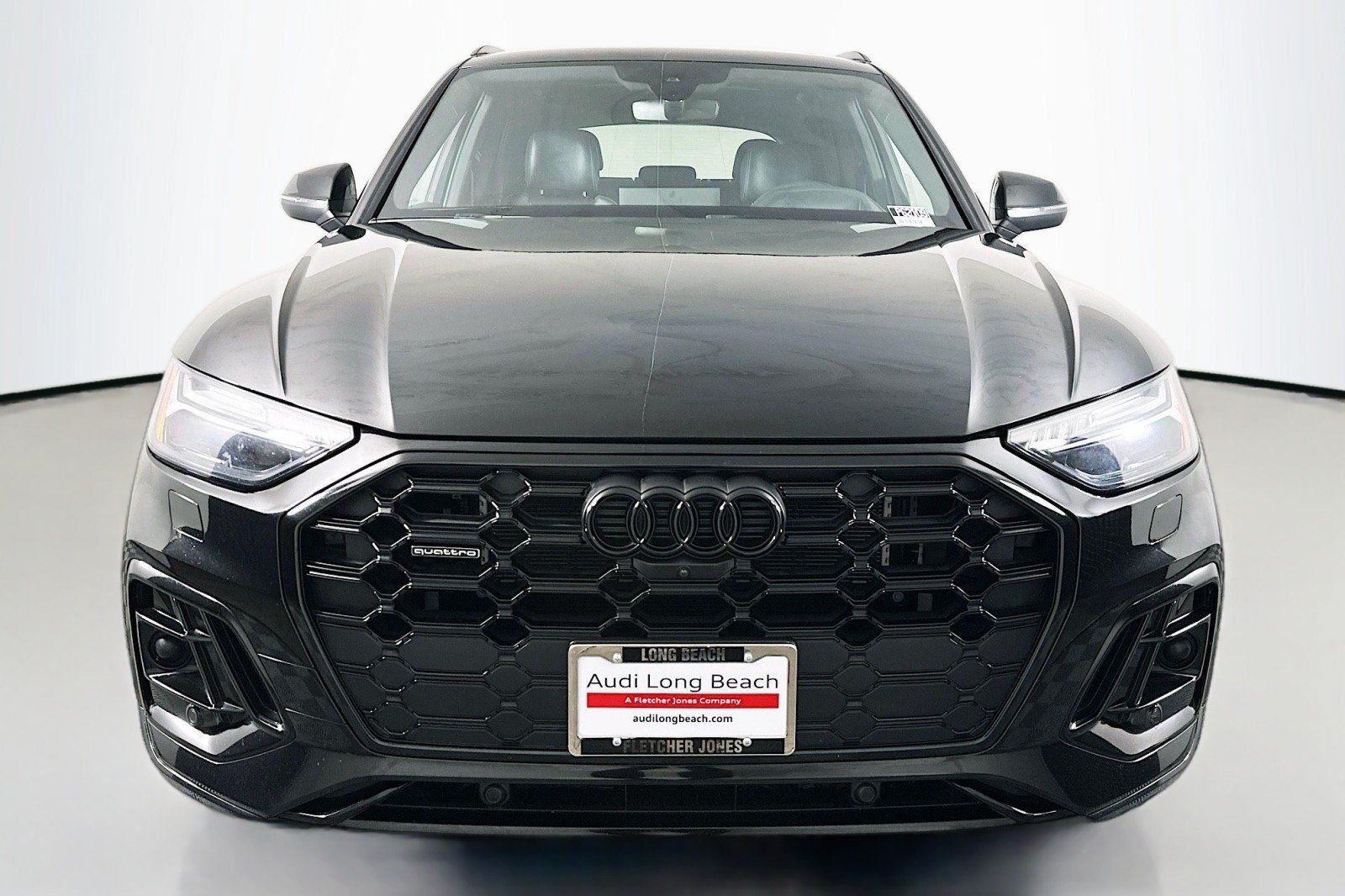 Used 2024 Audi Q5 e Prestige w/ Prestige Package AWD/4WD image 2