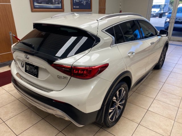 Used 2018 INFINITI QX30 Premium w/ Navigation Package AWD/4WD image 4