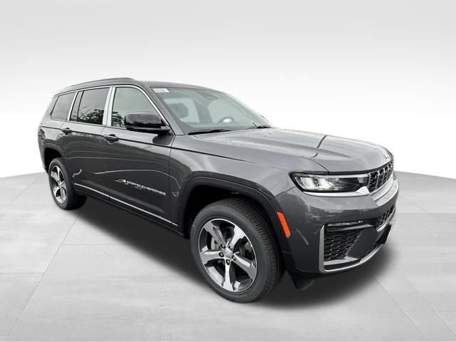 New 2026 Jeep Grand Cherokee L Limited AWD/4WD image 9