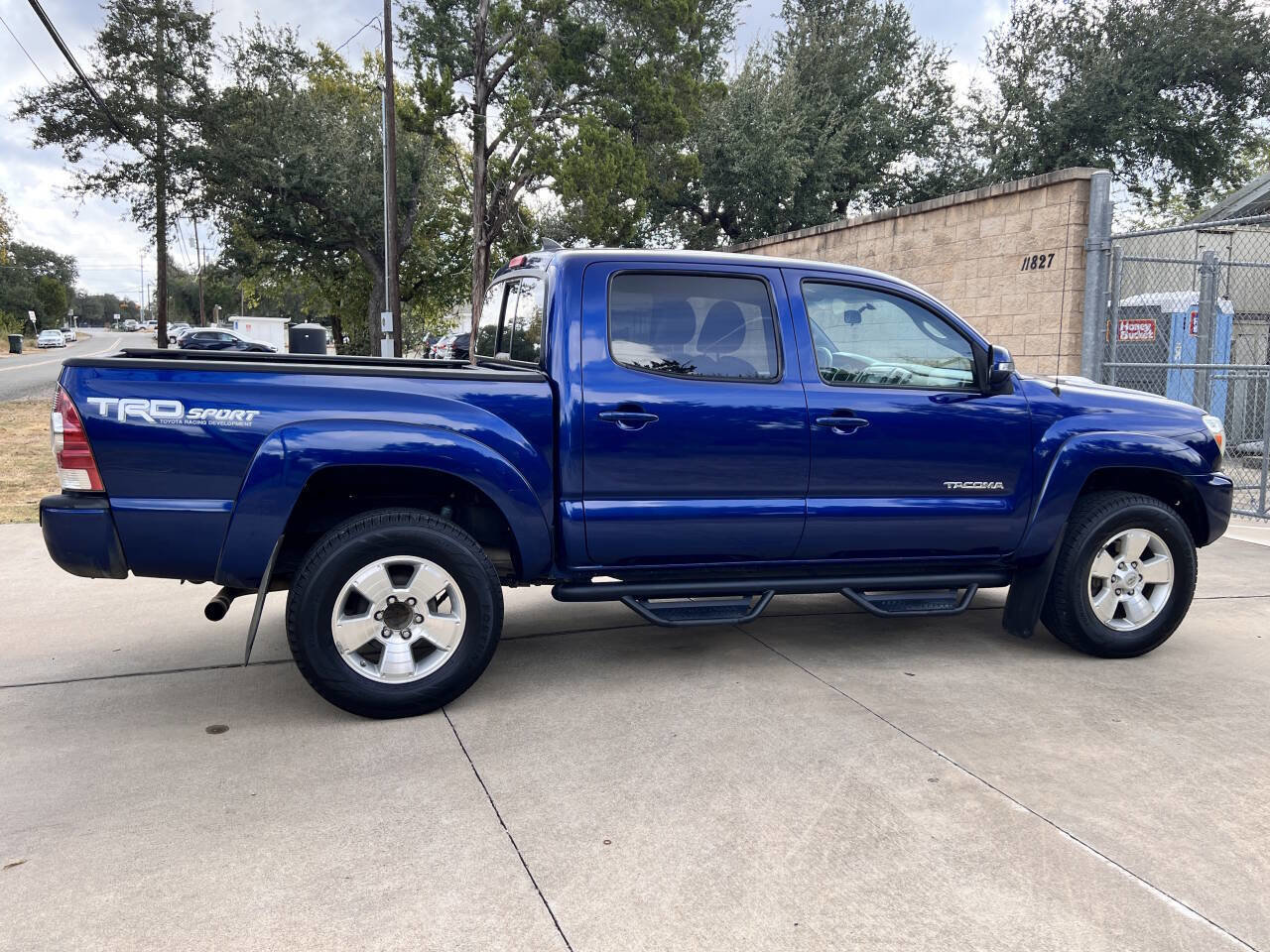 Used 2014 Toyota Tacoma PreRunner w/ TRD Sport Package image 13