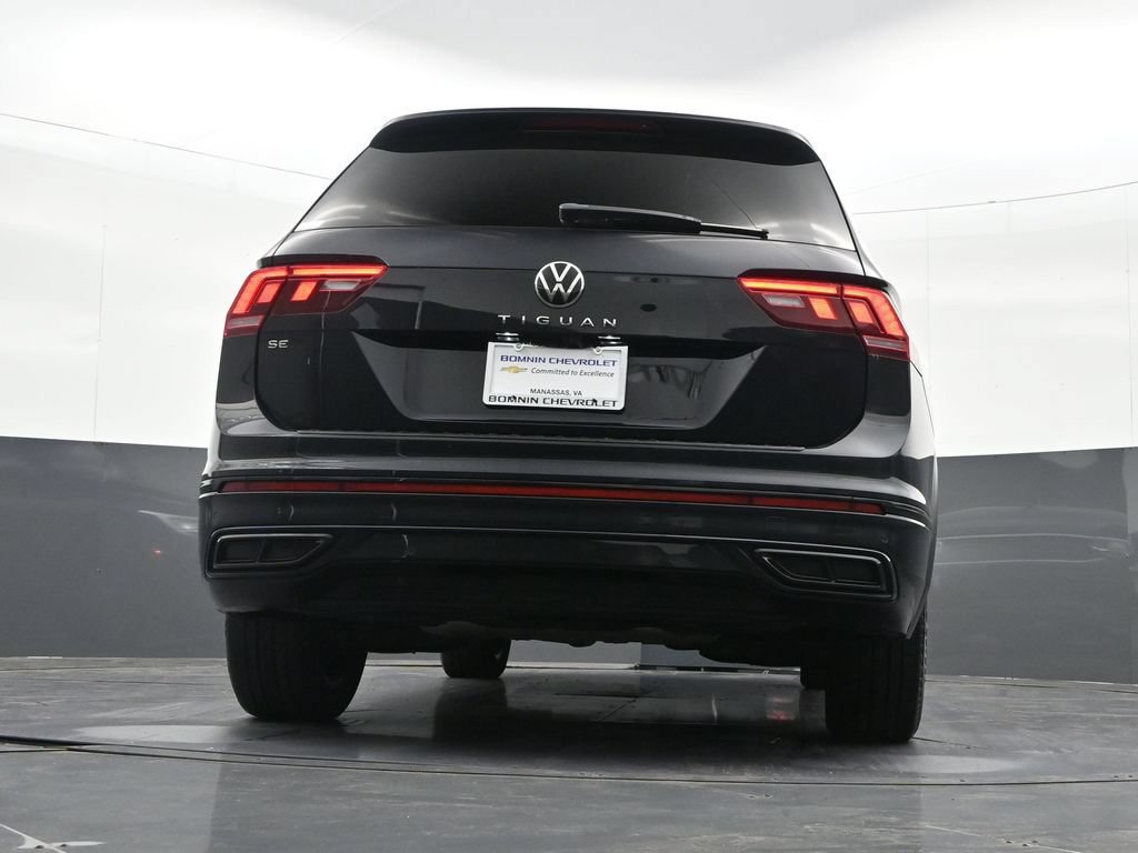 Used 2022 Volkswagen Tiguan SE R-Line FWD image 32