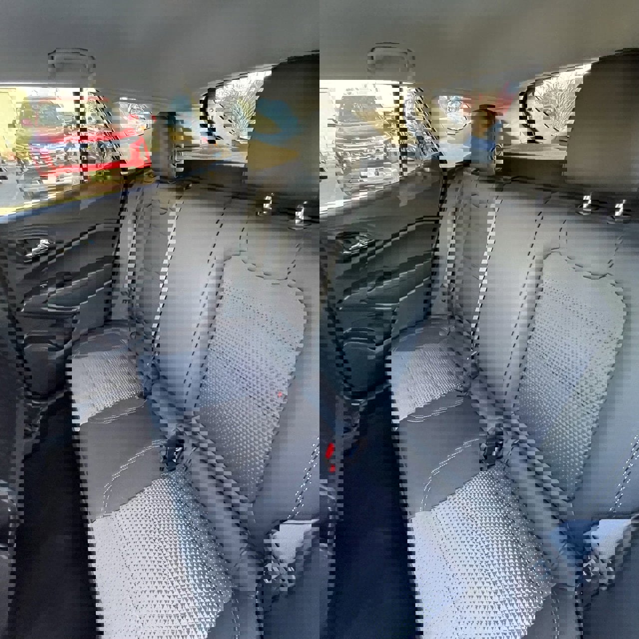 Certified 2025 Chevrolet Trax LT image 23