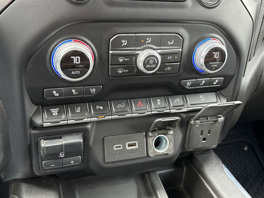 Used 2021 GMC Sierra 3500 AT4 w/ AT4 Preferred Package image 20