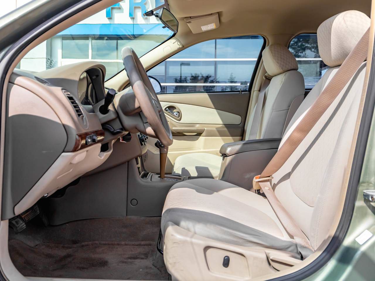 Used 2004 Chevrolet Malibu w/ Preferred Equipment Group FWD image 7