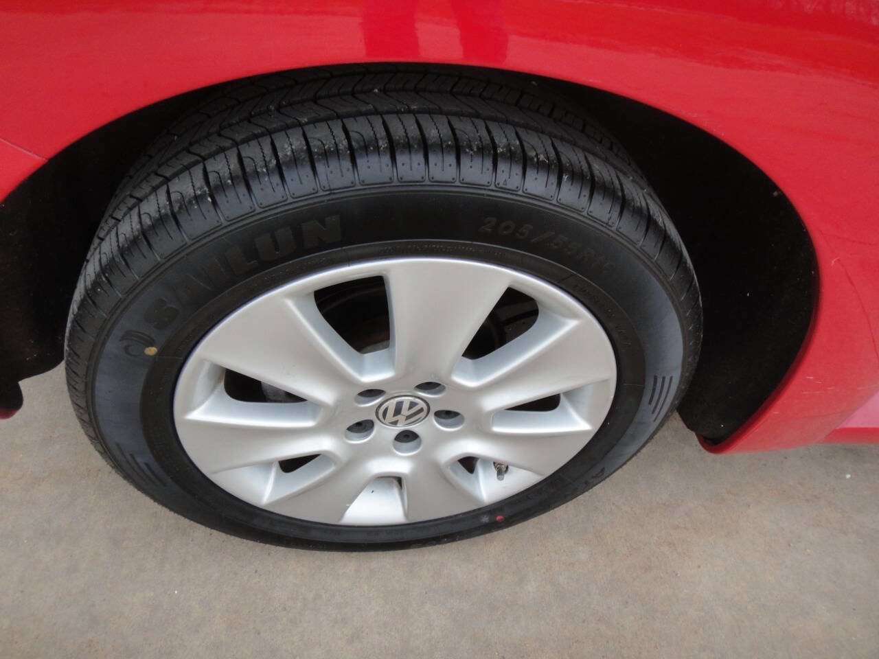 Used 2010 Volkswagen Beetle Final Edition FWD image 21