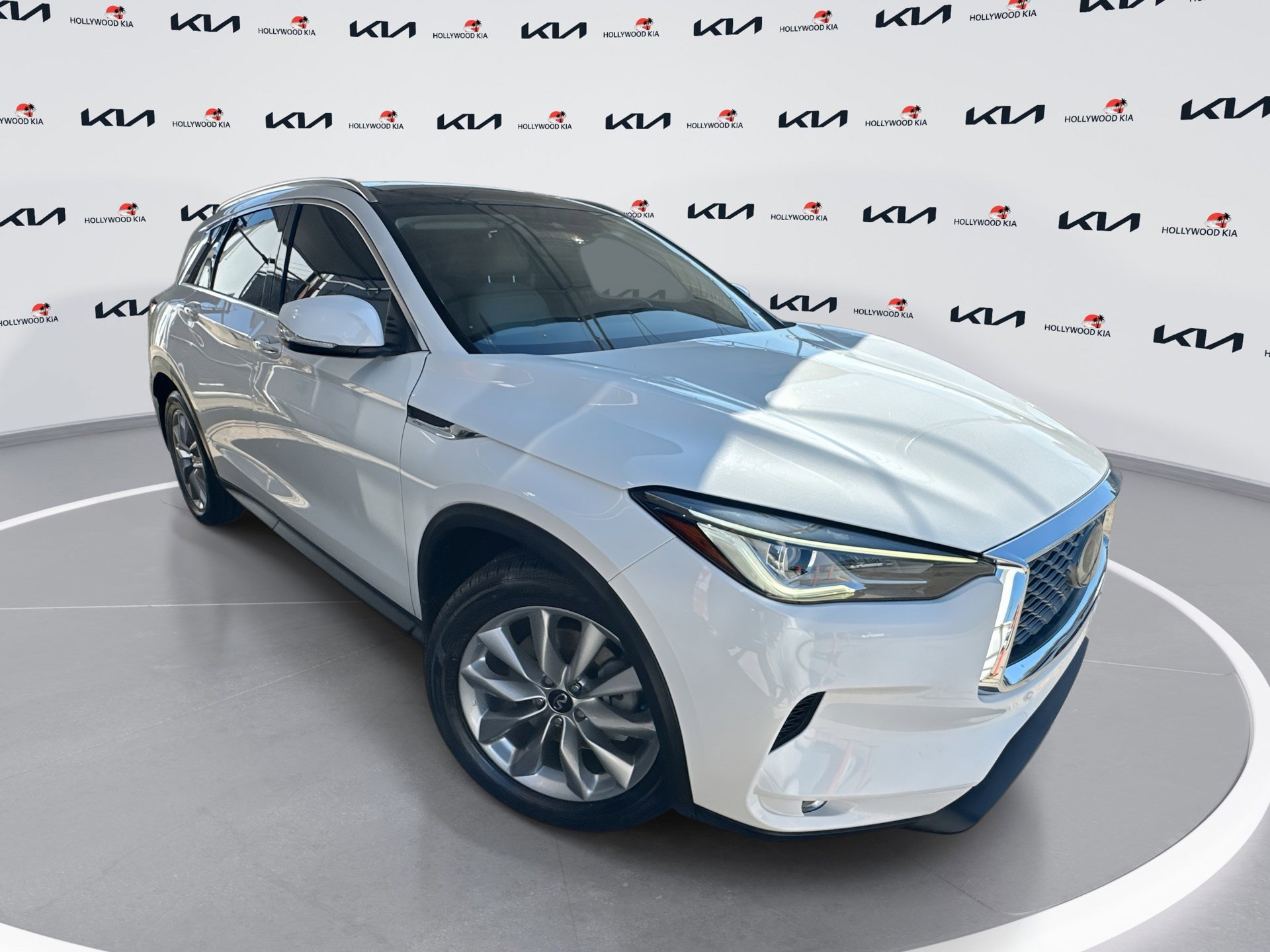 Used 2022 INFINITI QX50 Luxe image 1