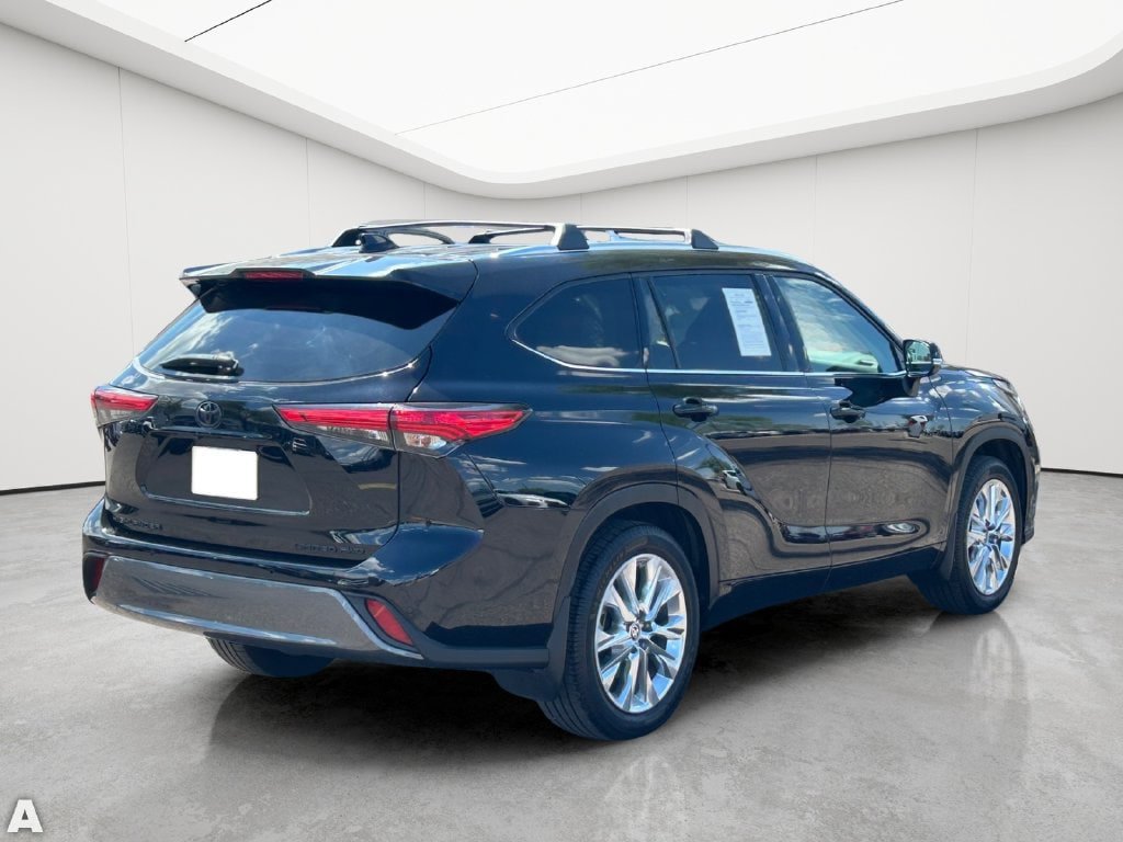 Used 2021 Toyota Highlander Limited AWD/4WD image 5