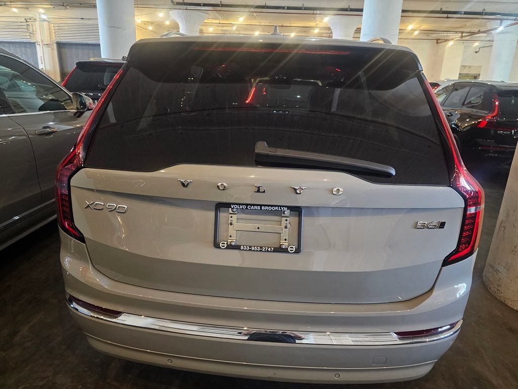 Certified 2026 Volvo XC90 B6 Plus w/ Protection Package AWD/4WD image 3