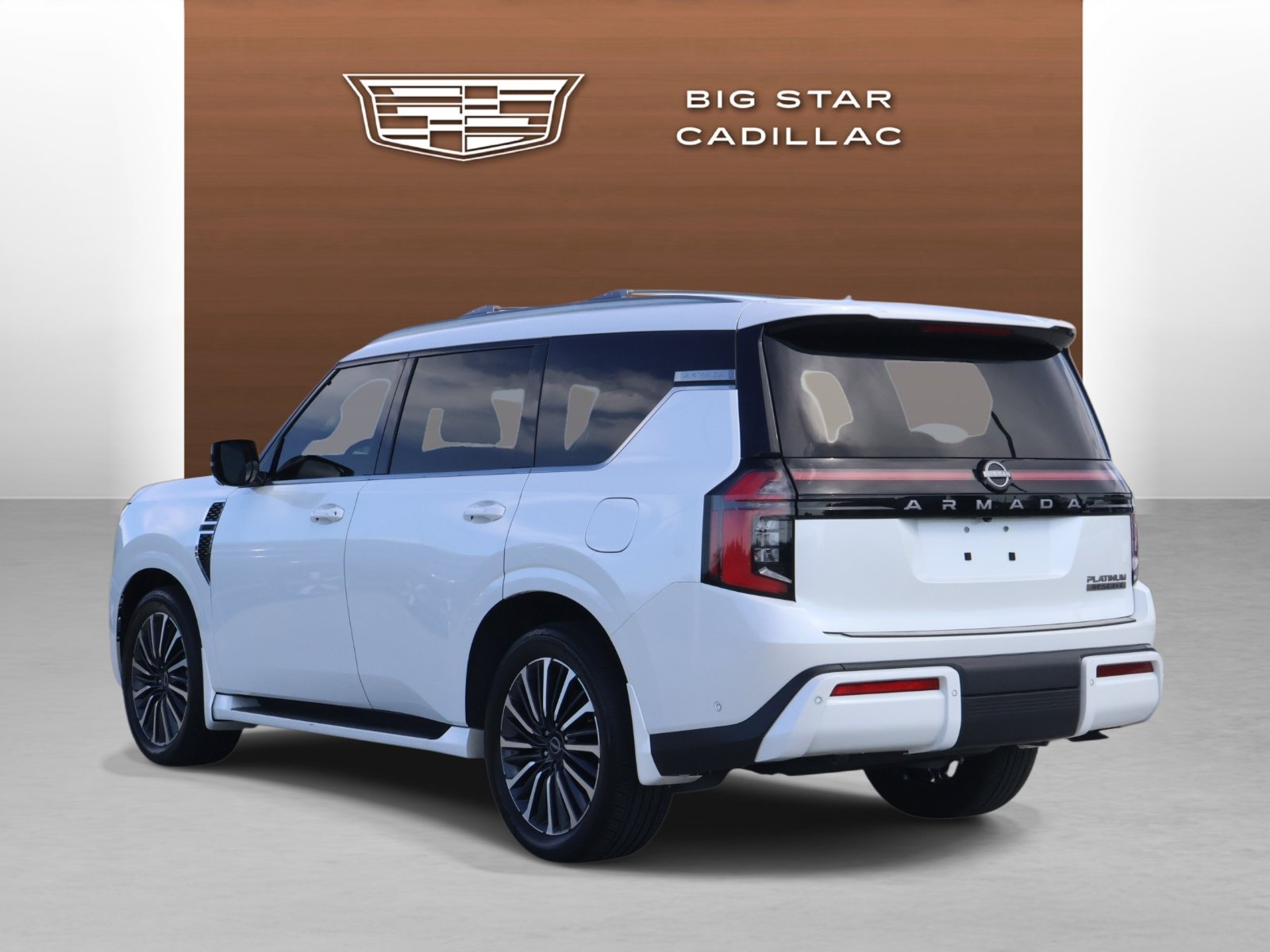 Used 2025 Nissan Armada Platinum Reserve RWD image 3