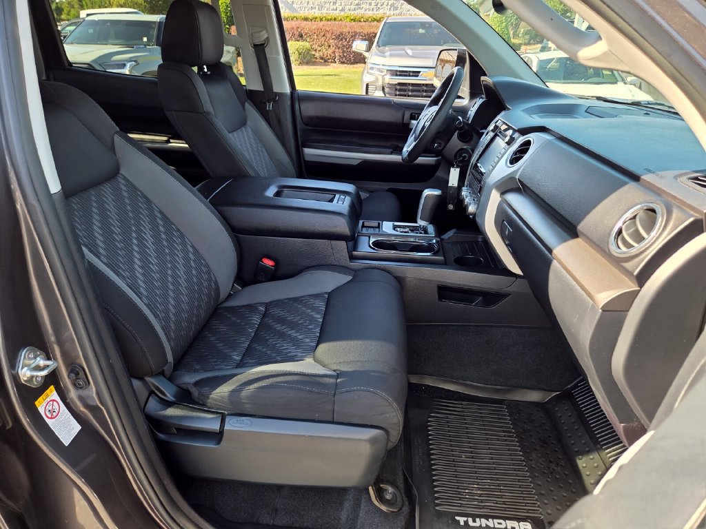 Used 2018 Toyota Tundra SR5 w/ SR5 Upgrade Package RWD image 14