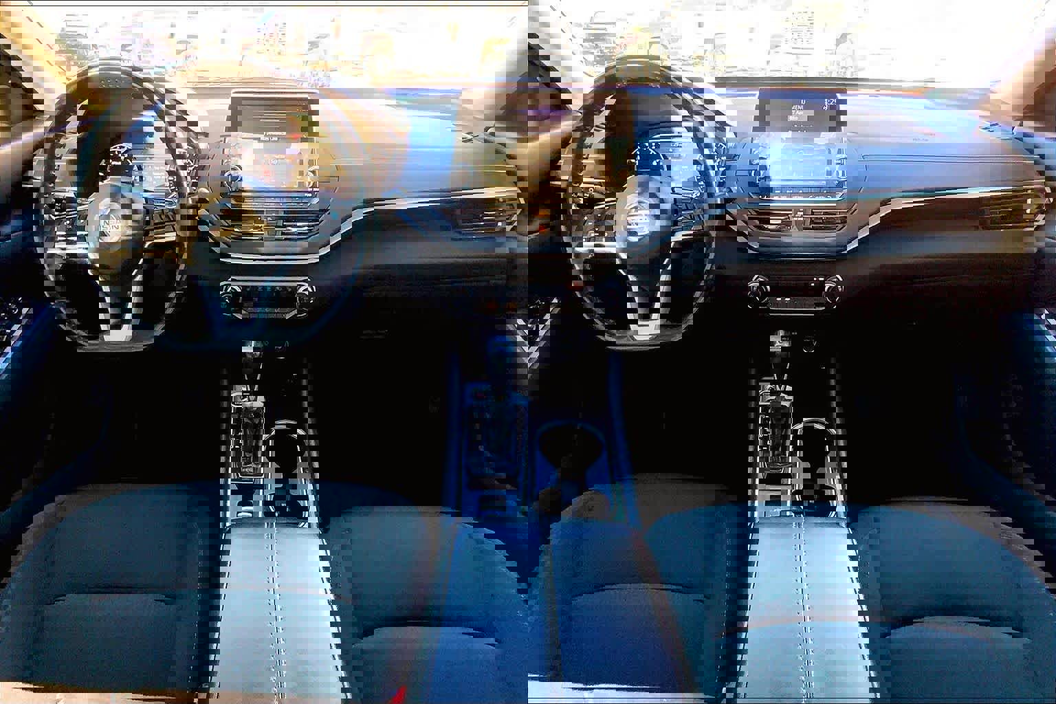 Used 2022 Nissan Altima 2.5 SV w/ SV Premium Package image 16