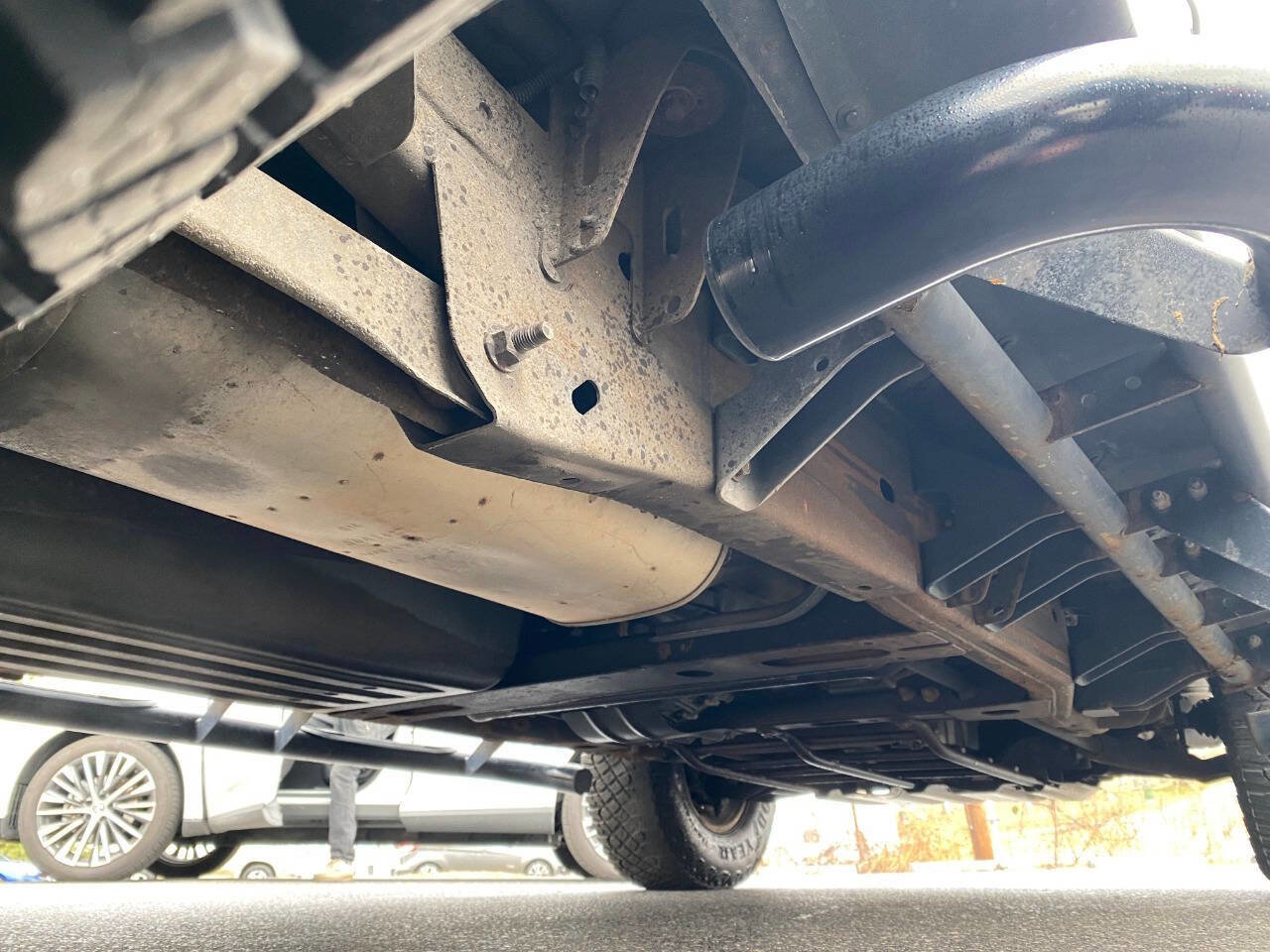 Used 2003 HUMMER H2 w/ Preferred Equipment Group image 39