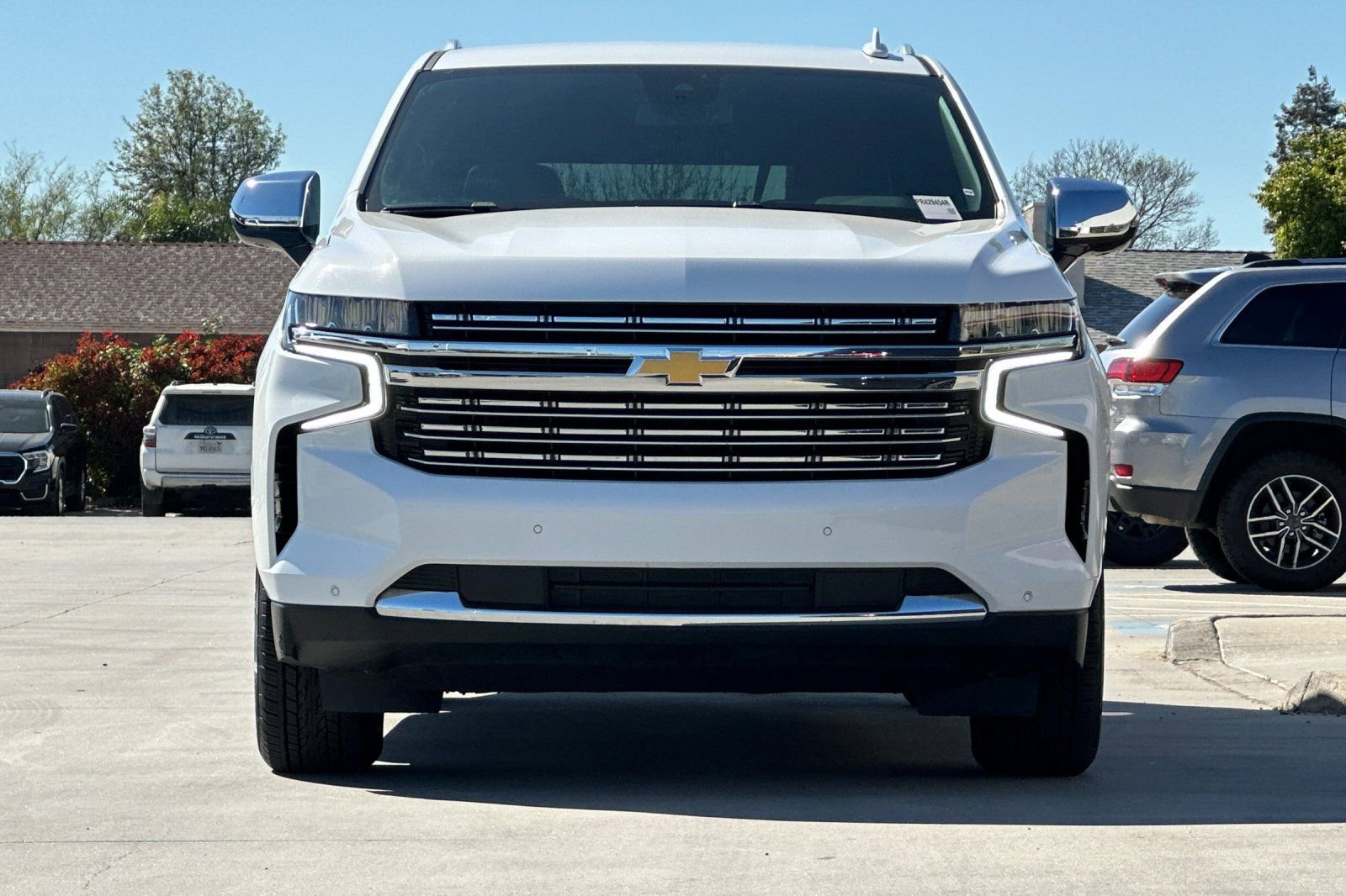Used 2023 Chevrolet Suburban Premier image 9