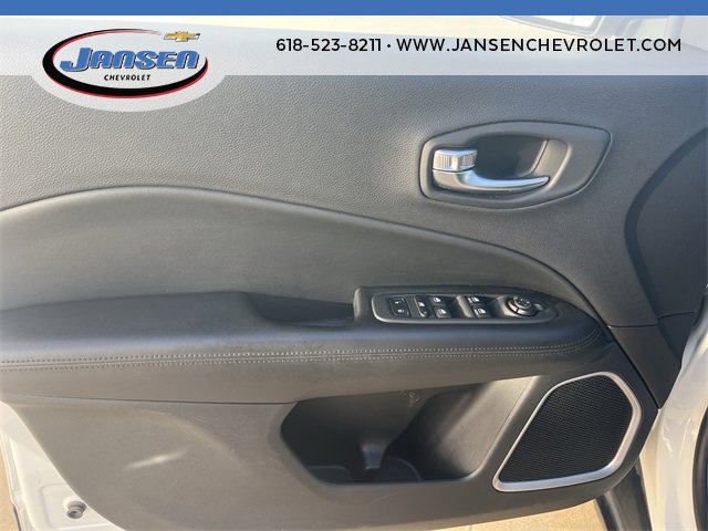 Used 2018 Jeep Compass Altitude image 21