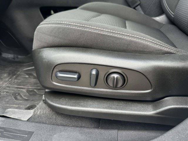 Used 2022 GMC Terrain SLE w/ Driver Convenience Package FWD image 22