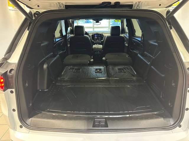 Used 2023 Chevrolet Traverse Premier w/ LPO, Floor Liner Package AWD/4WD image 25