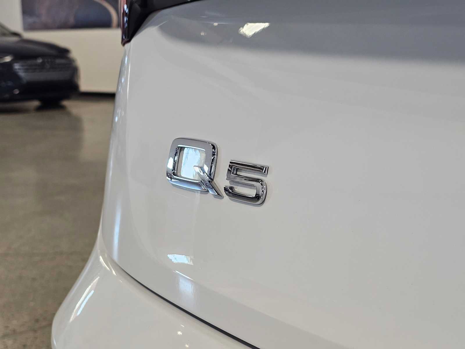 Used 2024 Audi Q5 e Premium w/ Convenience Package AWD/4WD image 15