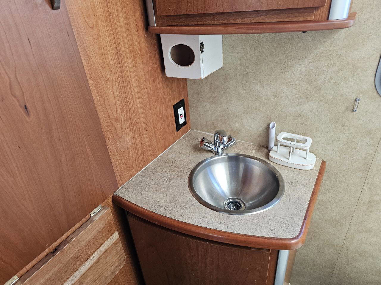 Used 2007 Dodge Sprinter 3500 image 24