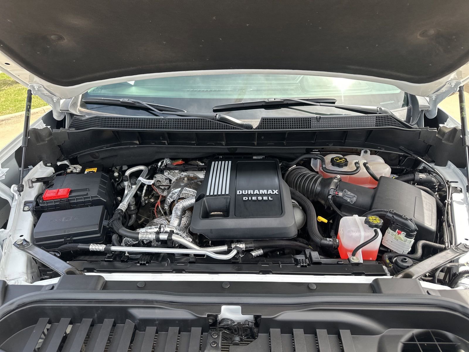 Used 2025 Chevrolet Silverado 1500 LTZ image 27