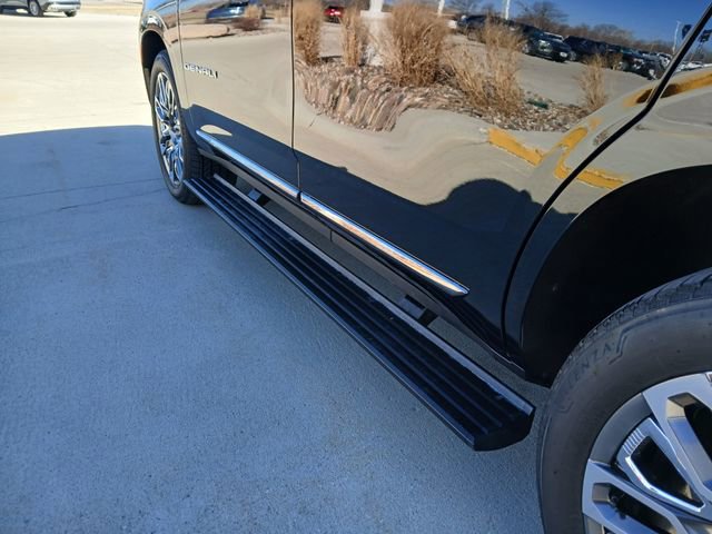 Certified 2024 GMC Yukon Denali Ultimate image 37