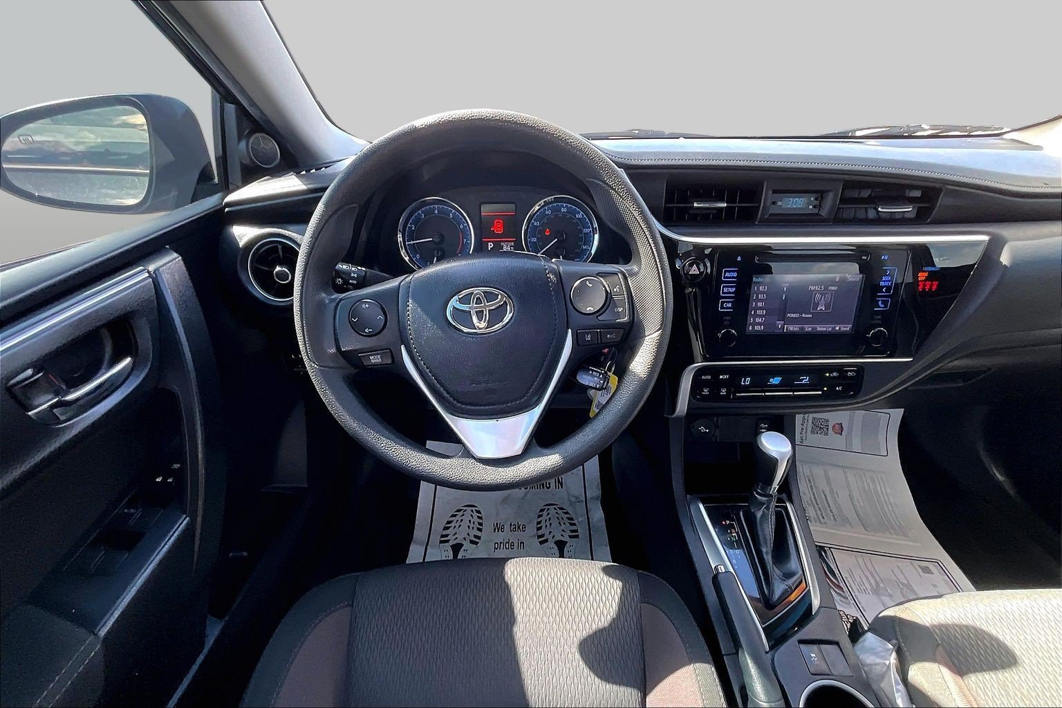 Used 2019 Toyota Corolla LE FWD image 5