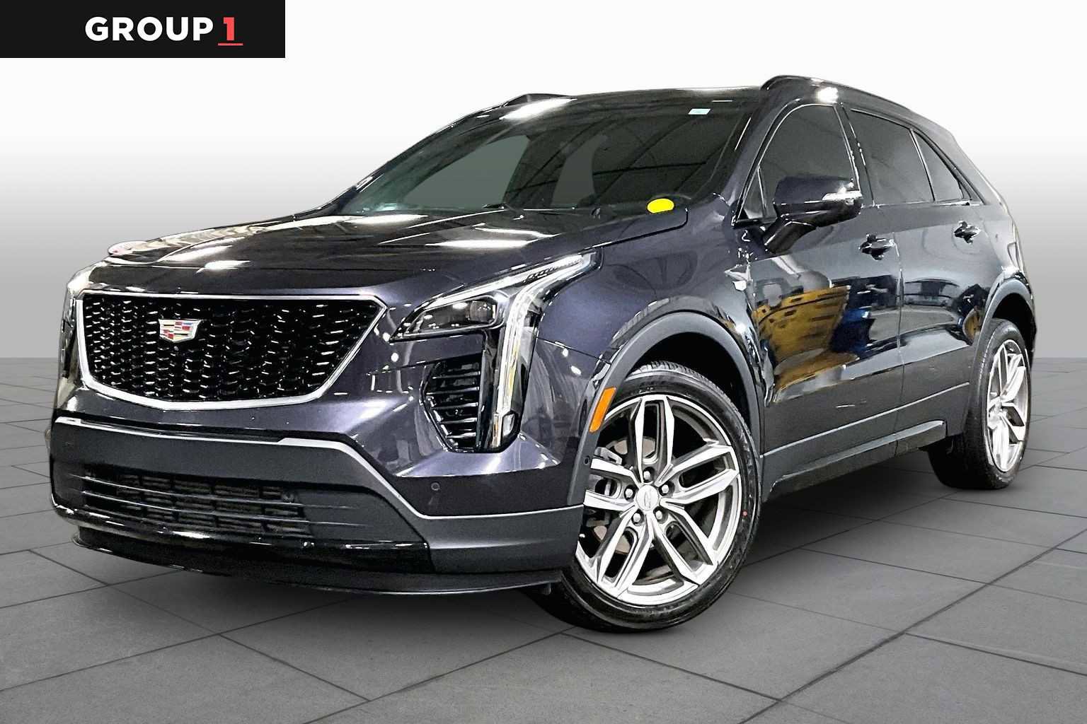 Used 2022 Cadillac XT4 Sport w/ Enhanced Visibility Package FWD image 1