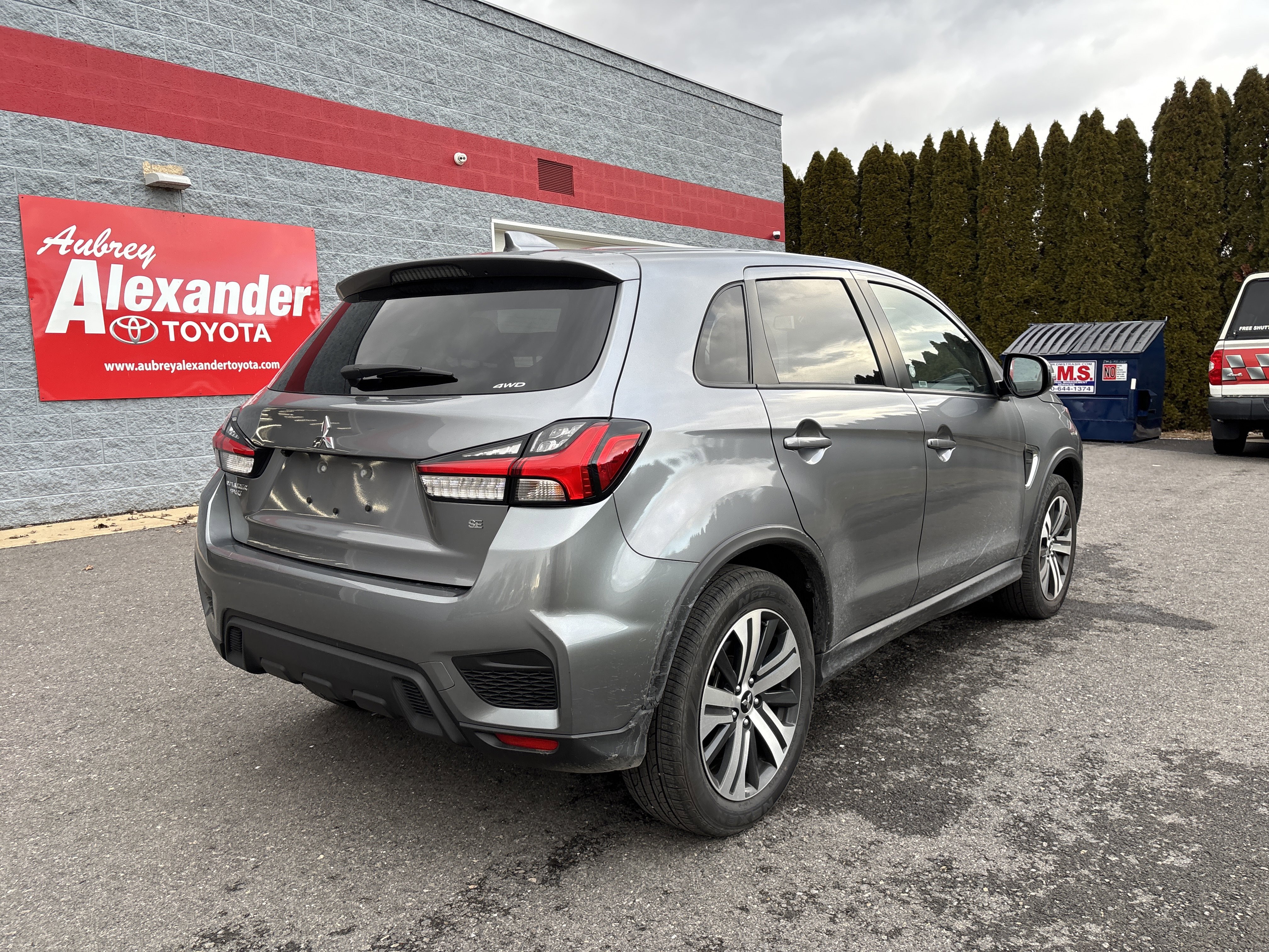 Used 2025 Mitsubishi Outlander Sport SE video 3