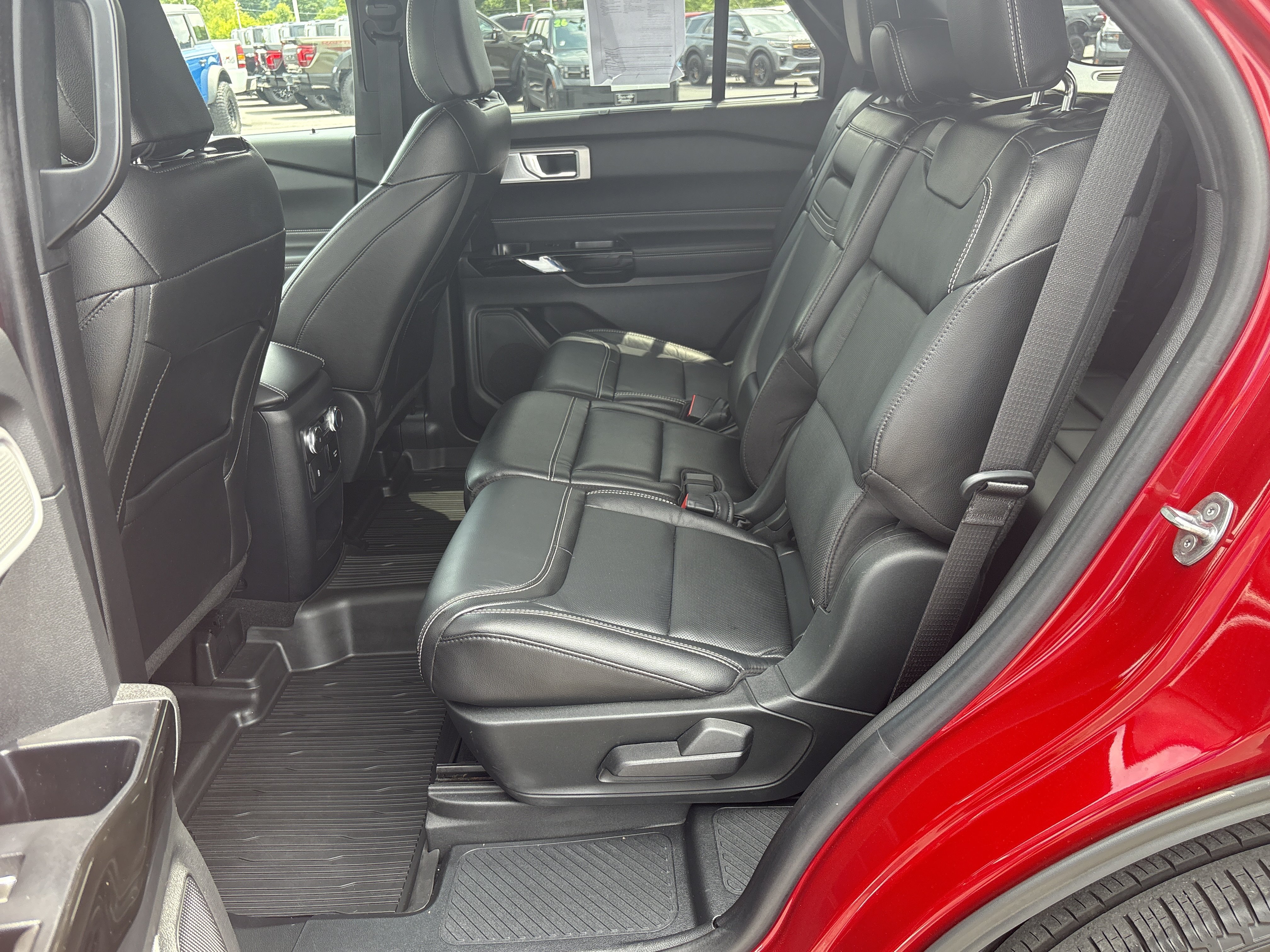 Used 2021 Ford Explorer ST w/ Equipment Group 401A AWD/4WD image 26