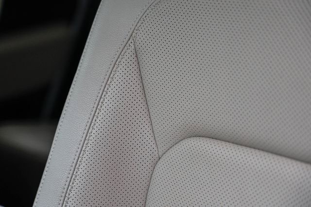 Used 2023 Land Rover Defender 110 S image 25