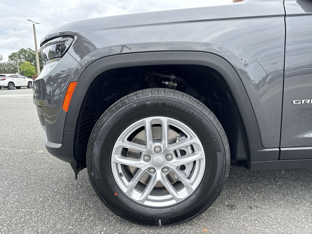 New 2025 Jeep Grand Cherokee L Laredo w/ Luxury Tech Group I image 10