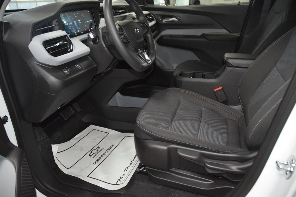 New 2027 Chevrolet Bolt LT FWD image 34