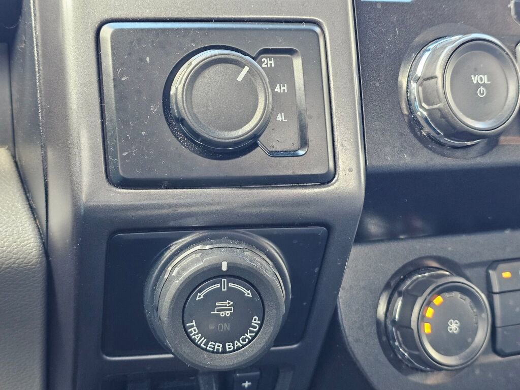 Used 2019 Ford F150 XLT w/ Trailer Tow Package image 40