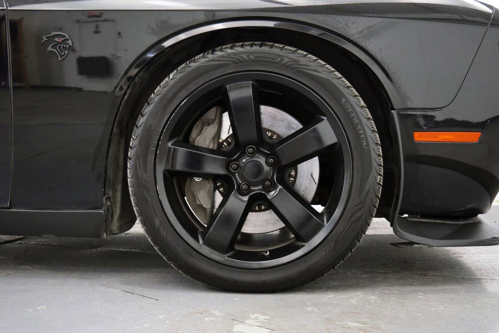 Used 2019 Dodge Challenger SRT Hellcat Redeye image 32